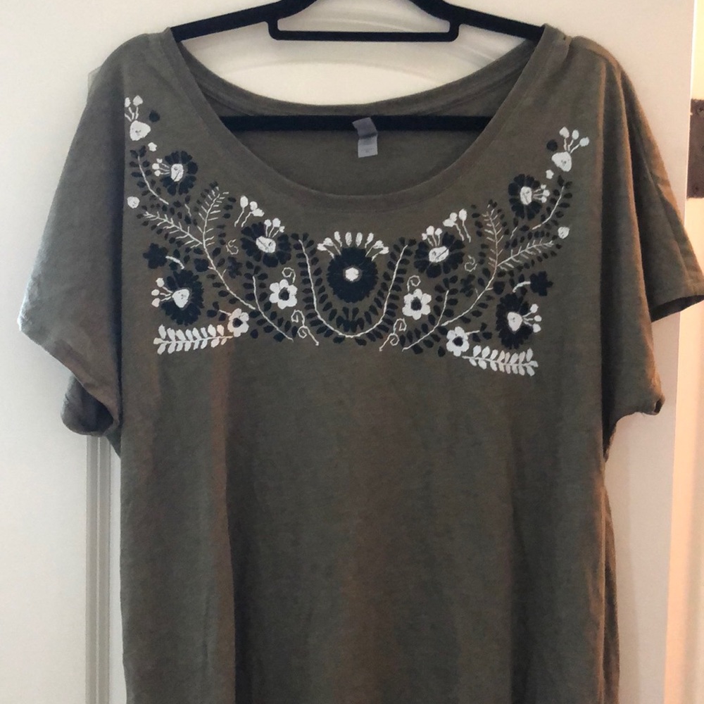 Women’s XL blouse